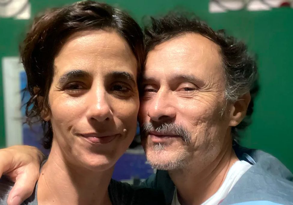 Enrique Diaz comenta repercussão por viver casamento não-tradicional com Mariana Lima