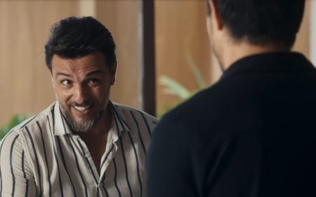 Travessia: Oto decide entregar Moretti para a polícia e salva Brisa