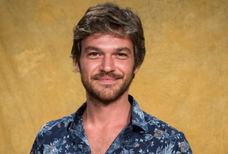 Emilio Dantas surge em primeira foto como o vilão de Vai na Fé