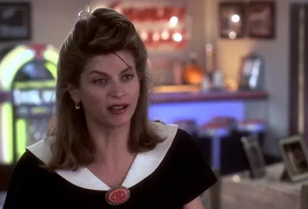 Morre Kirstie Alley, do filme Olha Quem Está Falando, aos 71 anos; John Travolta lamenta