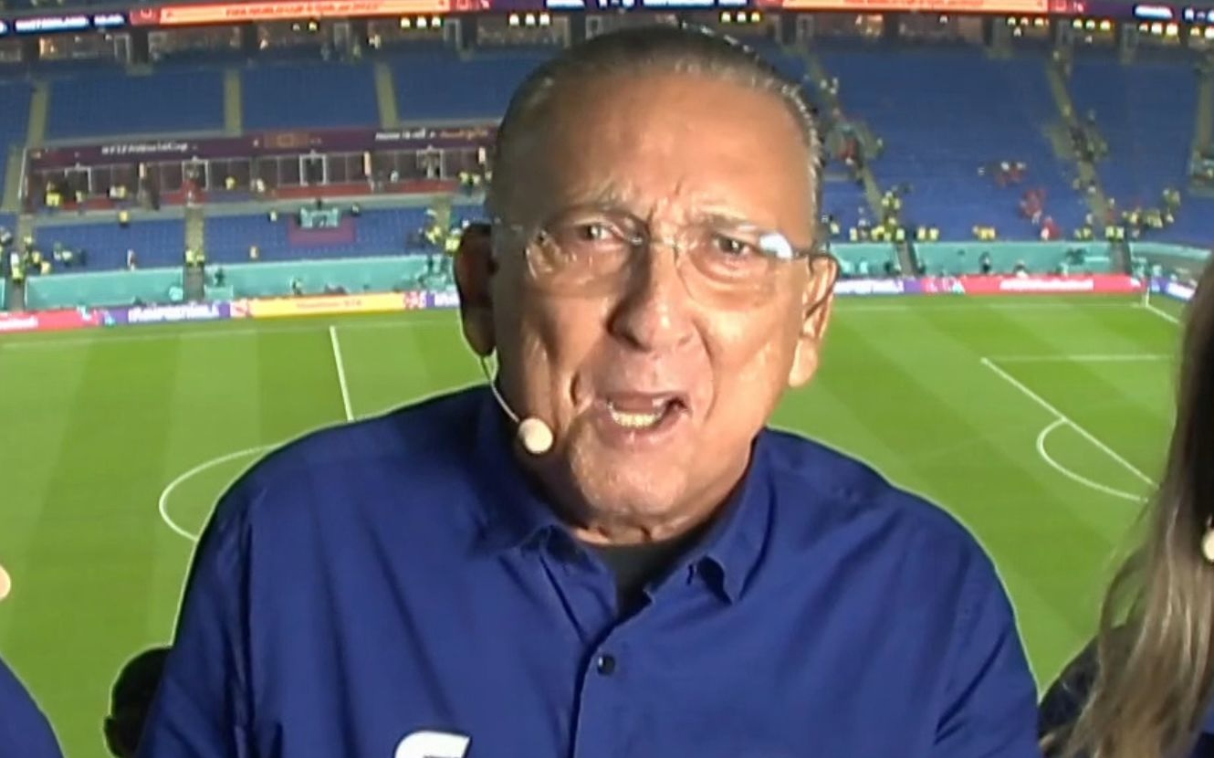 Galvão Bueno se emociona após homenagem a Pelé em dia de goleada na Copa