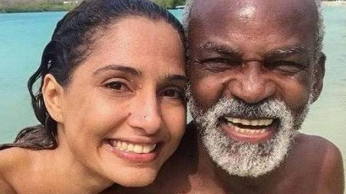 Camila Pitanga comenta relação com o pai e revela descoberta de ex-namoradas do ator