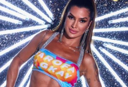 Marina Ferrari explica ausência do namorado em Farofa da Gkay