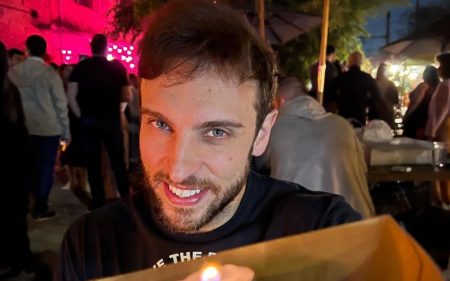 Leo Lins é condenado a indenizar mulher após ofendê-la na web