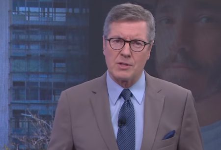 Márcio Gomes troca as bolas e chama CNN Brasil de GloboNews ao vivo