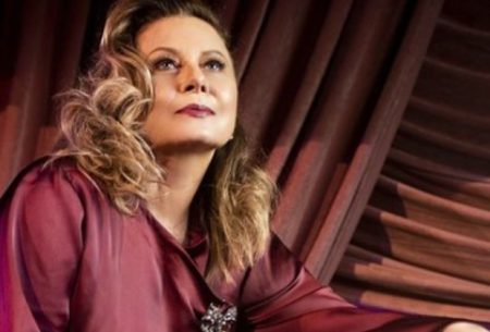 Vera Fischer posa sexy aos 71 anos e ostenta corpaço: “Me acho um mulherão”