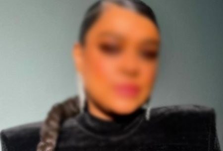 Cotada para o BBB 2023, famosa cantora provoca ao surgir só de calcinha