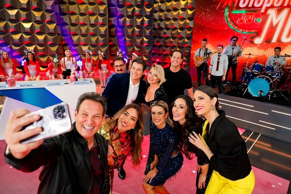 Com festa da firma, Patrícia Abravanel faz Programa Silvio Santos bater a Record