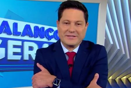 Apresentador da Record impressiona ao dizer que está na Globo e reage de maneira inusitada