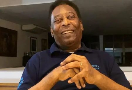 Cantora gospel que foi casada com Pelé toma atitude surpreendente sobre o Rei