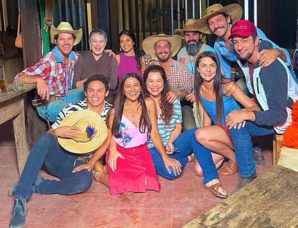 Atriz da Globo abre o jogo sobre relação com elenco de Pantanal