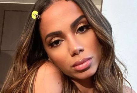 Anitta faz retrospectiva profissional e deixa web chocada: “Um filme”