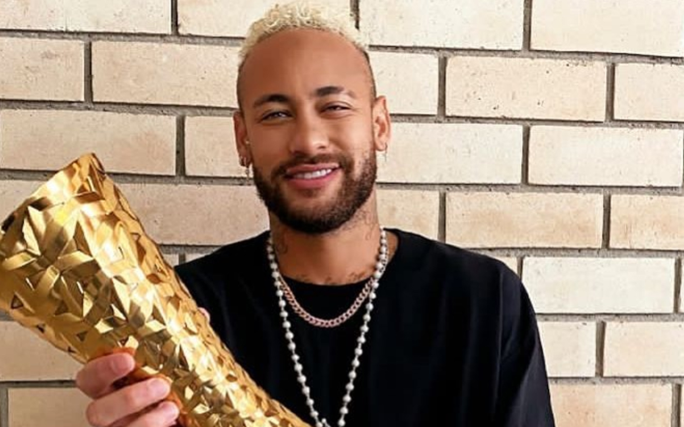 Neymar surpreende ao mostrar a sua companhia no ano novo em Paris