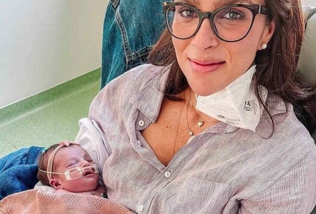 Mulher de Juliano Cazarré comove ao relatar retorno da filha ao hospital