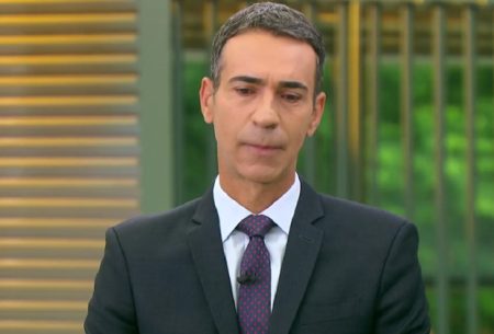 César Tralli quebra protocolo e se emociona com vídeo chocante no Jornal Hoje