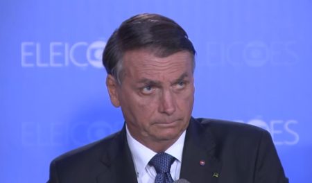 Jornalista da Globo perde a linha e solta o verbo sobre Bolsonaro ao vivo: “Imoral”