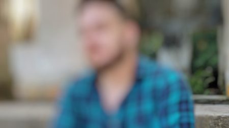 Cantor sertanejo é assassinado a tiros na frente da mulher