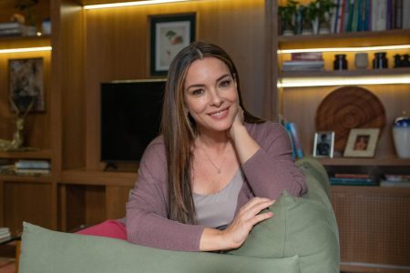 Regiane Alves viverá personagem com temática forte em Vai na Fé, nova novela da Globo