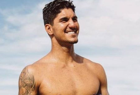 Influenciadora é flagrada em clima de romance com Gabriel Medina