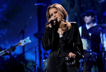 Morre Lisa Marie Presley, a única filha de Elvis, e causa vem à tona