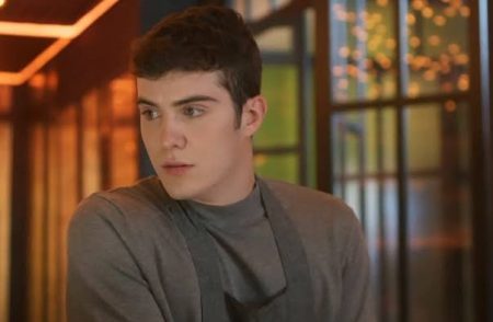 Ator de Vai na Fé revela que passou por processo de autoconhecimento com a novela