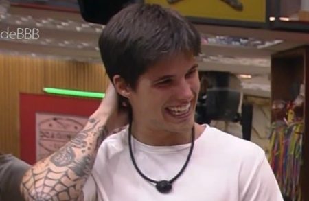 BBB 2023: Affair de Anitta, Gabriel gera indignação ao dizer que é “moreno de praia”