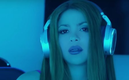 Compositor revela trechos inusitados de música polêmica de Shakira