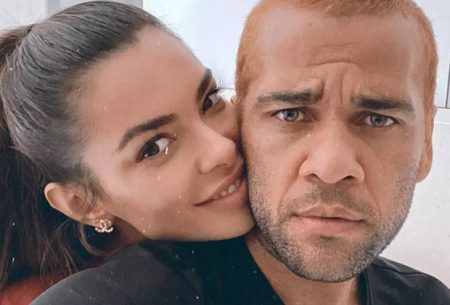 Esposa de Daniel Alves toma atitude inesperada com o jogador