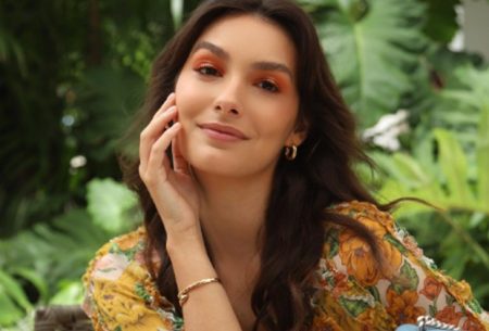 Marina Moschen abre o coração e assume namoro com fotógrafa