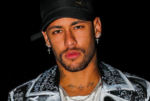 Neymar se pronuncia sobre rumores de ter recebido modelo em sua casa após reatar namoro