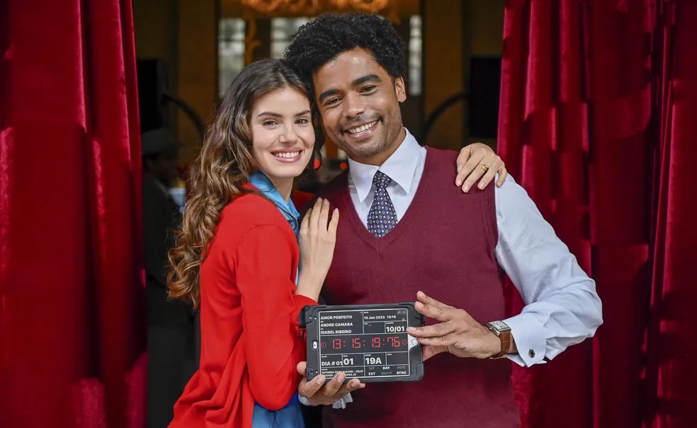 Web vê Globo copiar sucesso mundial da Netflix com história de Amor Perfeito