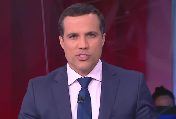 Âncora da CNN Brasil comete gafe, deixa repórter sem graça e se corrige no ar