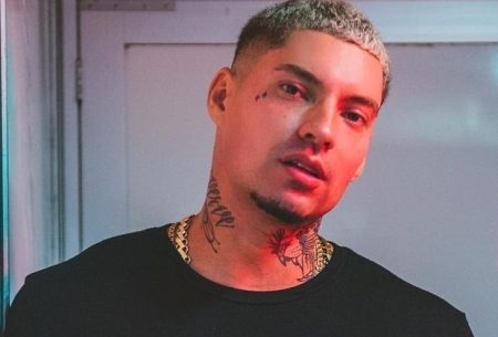 Após affair com Anitta, Filipe Ret é visto com influencer em festa
