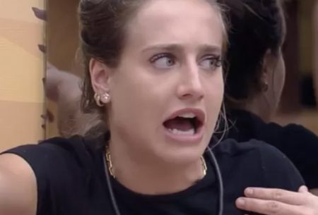 BBB 2023: Bruna Griphao fica chocada ao ver brother de sunga branca