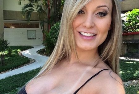 Andressa Urach vende nudes por mais de R$ 200 em site adulto