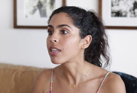 Bela Gil é flagrada aos beijos com ex de atriz famosa