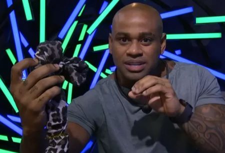 BBB 2023: Cezar alfineta brothers ao tentar se livrar de Paredão