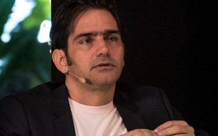 Vaza áudio de ex-diretor da Globo advertindo atores negros; Vinicius Coimbra se manifesta
