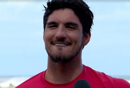 Gabriel Medina toma atitude com ex-BBB e deixa a web em polvorosa