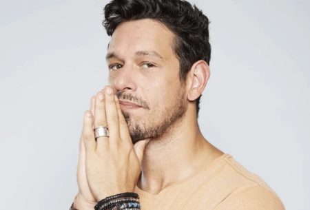 Alvo de boato com Sabrina Sato, João Vicente de Castro fala sobre novo amor
