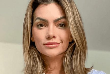 Kelly Key surge em momento raro e web especula alfinetada em Latino