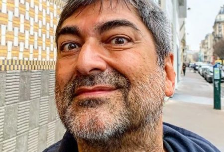 Zeca Camargo faz sincera confissão sobre como se enxerga aos 60 anos