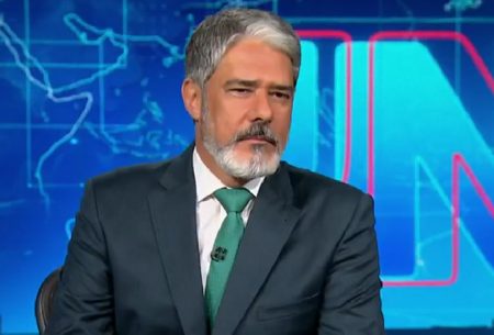 Jornal Nacional enfrenta problema técnico e William Bonner toma atitude ao vivo