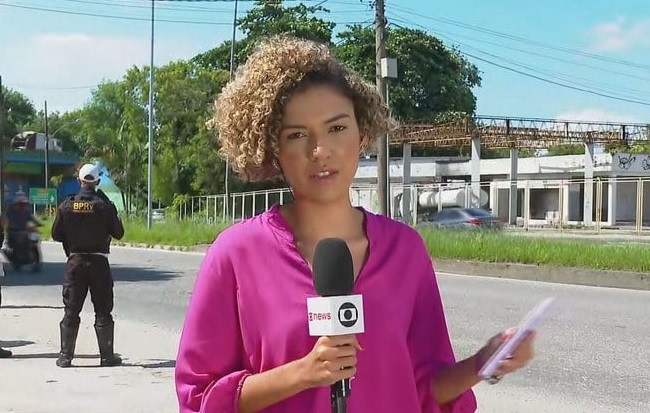 Repórter do SBT pede demissão, assina com a Globo e estreia ao vivo em telejornal