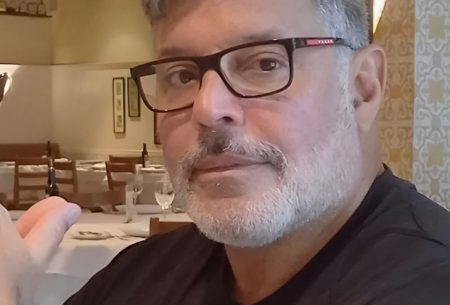 Alexandre Frota surpreende ao expor detalhe de ensaio sem roupa com outros homens: “Gostava muito”