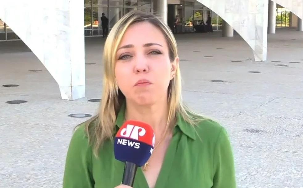 Repórter da Jovem Pan que chorou ao noticiar Bolsonaro na mira da PF quebra o silêncio