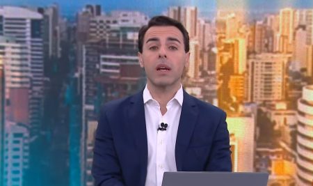 Âncora da CNN Brasil se confunde no ar e culpa “surra” do Corinthians por gafe