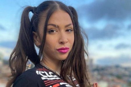 Atriz de Vai na Fé surpreende e solta o verbo contra MC Pipokinha após polêmica