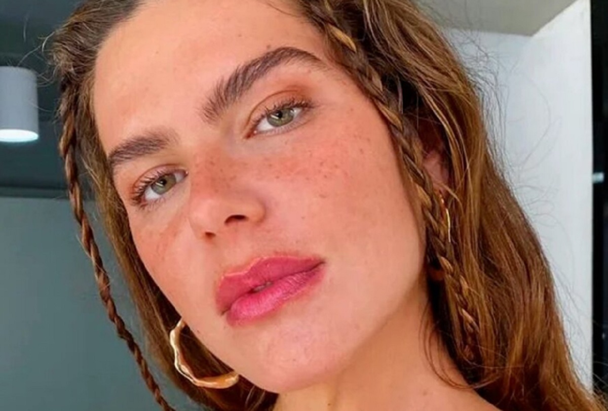 Após separar de Cauã Reymond, Mariana Goldfarb toma atitude com a filha do ator