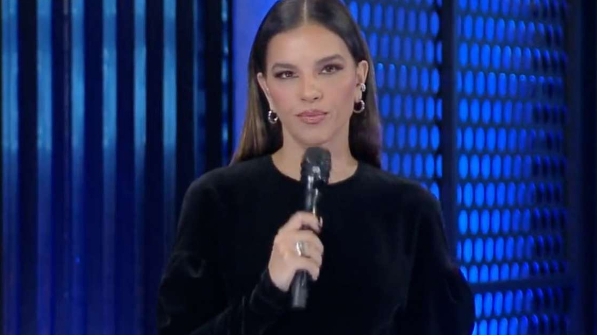 Mariana Rios é comparada a Tadeu Schmidt e fala sobre carreira de apresentadora